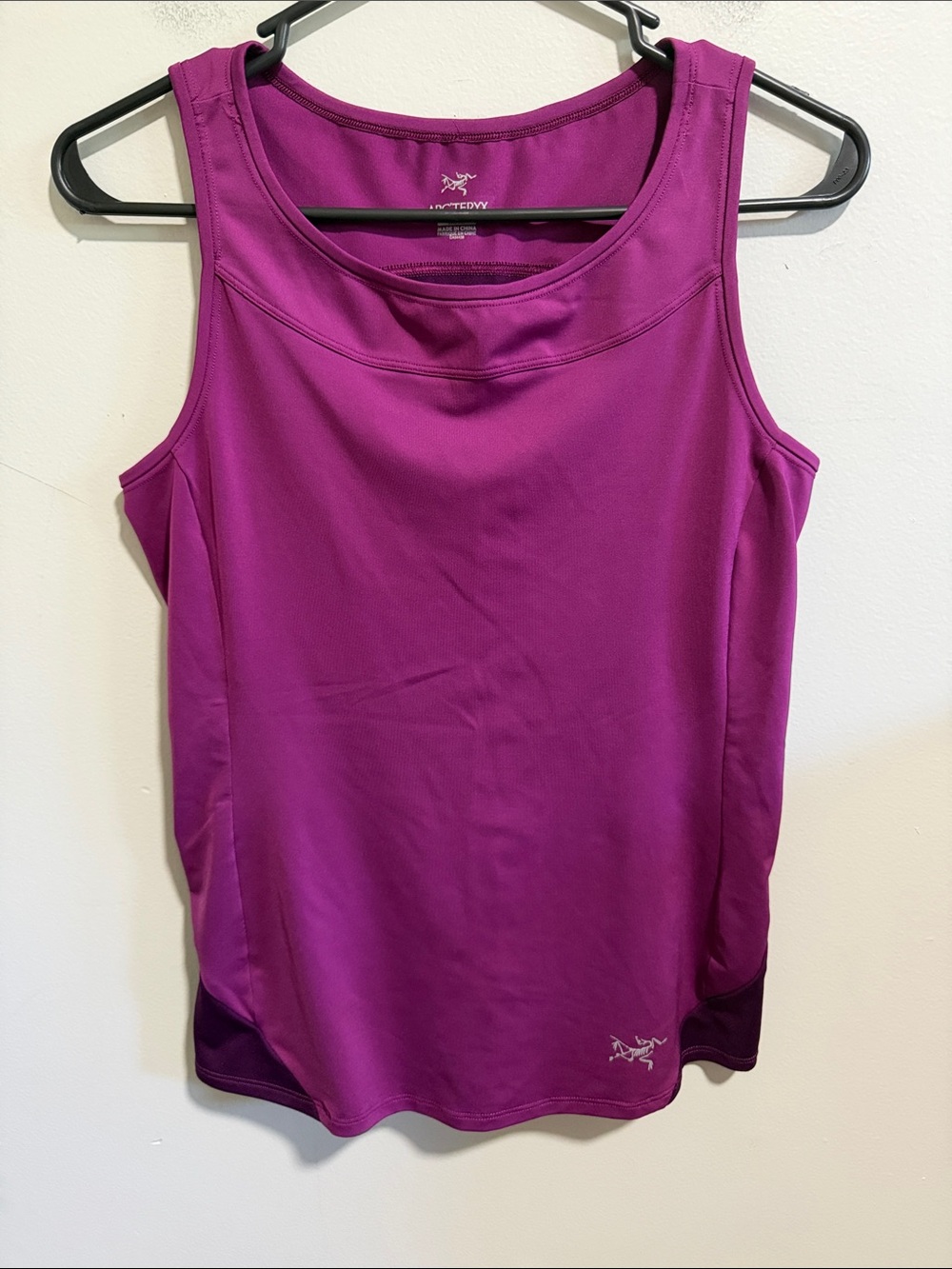 Women’s Arc’teryx Tank Top Size Medium